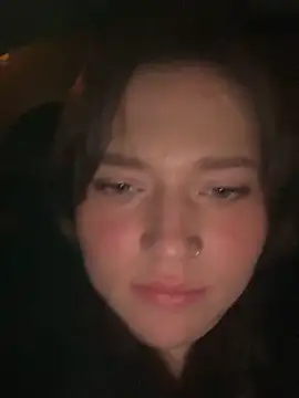 Snapshot of Evahadson chatting on December 28, 2024, 1:29 am Evahadson online show from December 28, 2024, 1:29 am