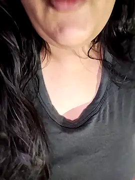 Annerae online show from November 16, 2025, 3:17 pm