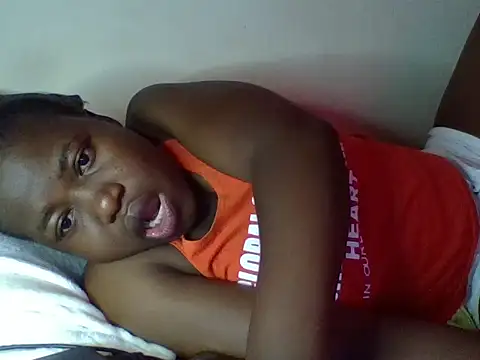 cute-marianna online show from December 15, 2025, 10:30 am