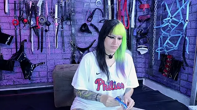 PANDORANEZZ online show from July 14, 2026, 6:18 am