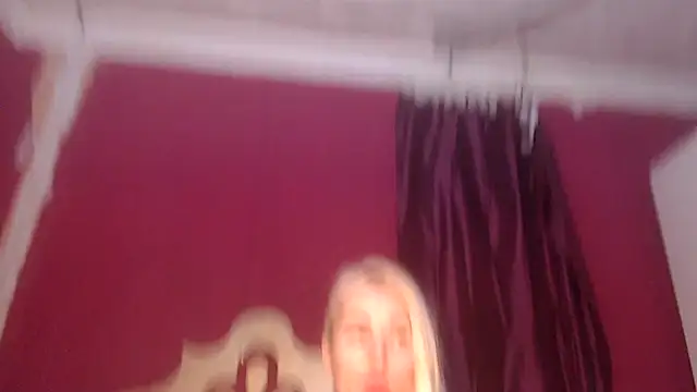 Loly4Fire online show from March 10, 2025, 1:21 pm