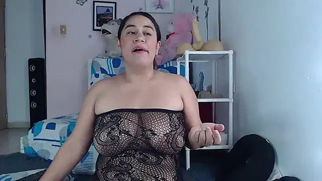 Snapshot of emiligrey_ chatting on March 23, 2025, 5:10 am emiligrey online show from March 23, 2025, 5:10 am