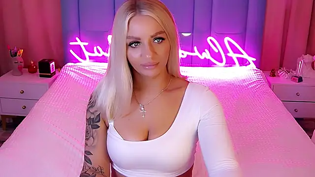 AllwaysHotJ online show from December 3, 2024, 2:58 am