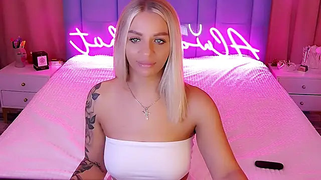 AllwaysHotJ online show from December 20, 2024, 1:47 am