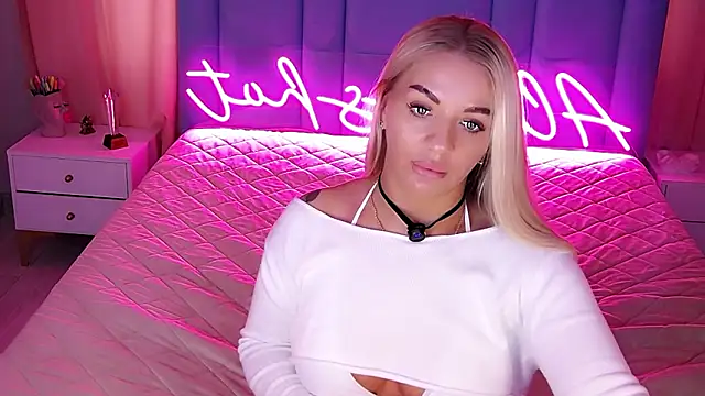 AllwaysHotJ online show from March 8, 2026, 2:04 am