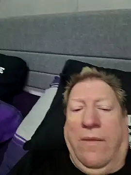 Snapshot of tomtom111111 chatting on December 30, 2024, 10:10 am tomtom111111 online show from December 30, 2024, 10:10 am