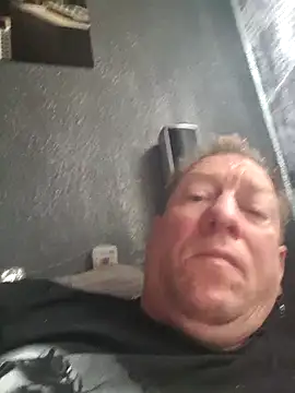 Snapshot of tomtom111111 chatting on October 26, 2025, 12:00 pm tomtom111111 online show from October 26, 2025, 12:00 pm