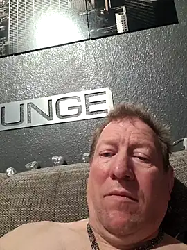 Snapshot of tomtom111111 chatting on November 13, 2025, 3:55 pm tomtom111111 online show from November 13, 2025, 3:55 pm