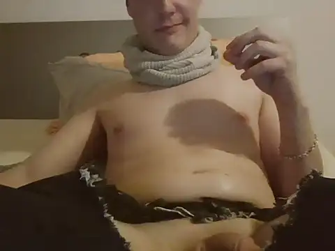 Snapshot of iluvhottenns chatting on March 10, 2025, 8:34 pm iluvhottenns online show from March 10, 2025, 8:34 pm