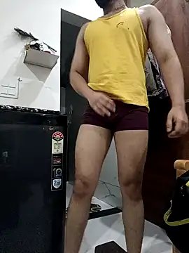 Snapshot of GYMBOY0071 chatting on February 1, 2025, 4:54 pm GYMBOY0071 online show from February 1, 2025, 4:54 pm