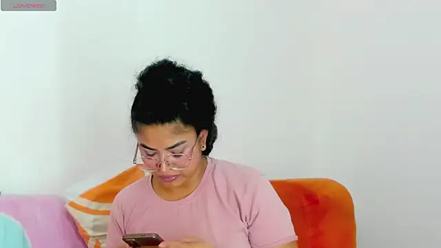 Snapshot of moana_taylor chatting on June 27, 2026, 12:22 pm moana taylor online show from June 27, 2026, 12:22 pm