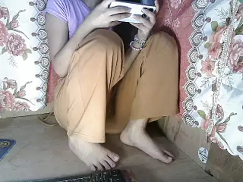 Snapshot of PinaySkinnyGirl chatting on February 13, 2025, 2:42 pm PinaySkinnyGirl online show from February 13, 2025, 2:42 pm