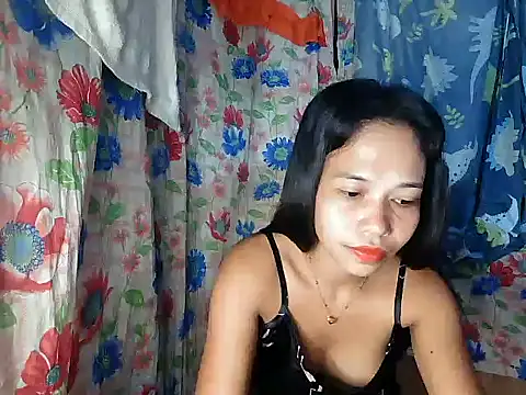 Snapshot of PinaySkinnyGirl chatting on December 15, 2025, 9:19 pm PinaySkinnyGirl online show from December 15, 2025, 9:19 pm