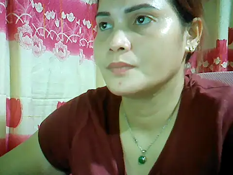 ashlylove25 online show from November 8, 2025, 12:38 pm