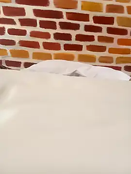 Xsex7 online show from September 28, 2025, 4:12 pm