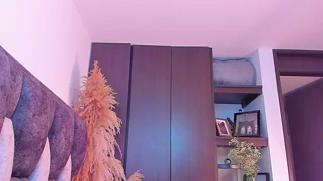 Snapshot of I_Gabriel chatting on December 11, 2024, 9:34 pm I Gabriel online show from December 11, 2024, 9:34 pm