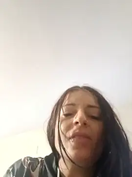 khloebanques online show from March 1, 2026, 11:51 pm