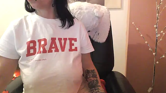 Snapshot of algodonyfresa chatting on November 16, 2025, 12:27 am algodonyfresa online show from November 16, 2025, 12:27 am