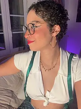 Snapshot of Lauyako chatting on July 16, 2026, 8:26 pm Lauyako online show from July 16, 2026, 8:26 pm