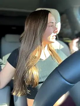 Snapshot of lunagirl13 chatting on October 24, 2025, 8:05 pm lunagirl13 online show from October 24, 2025, 8:05 pm