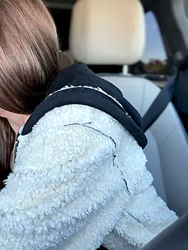 Snapshot of lunagirl13 chatting on October 28, 2025, 6:43 pm lunagirl13 online show from October 28, 2025, 6:43 pm