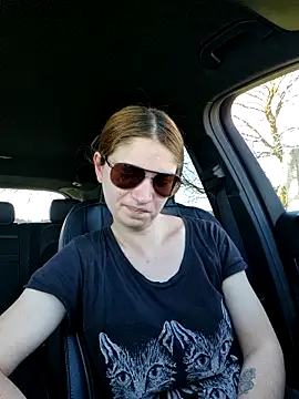 Geile-Luna online show from April 9, 2026, 2:22 pm