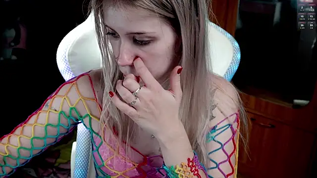 Snapshot of ho1yho1e chatting on December 1, 2025, 6:46 pm ho1yho1e online show from December 1, 2025, 6:46 pm