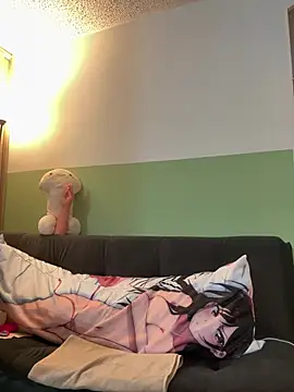 lilly sweett online show from February 9, 2026, 9:30 pm