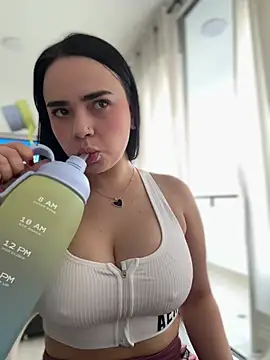 GeorginaJones online show from February 2, 2025, 10:39 pm