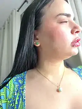 GeorginaJones online show from February 5, 2025, 1:04 am