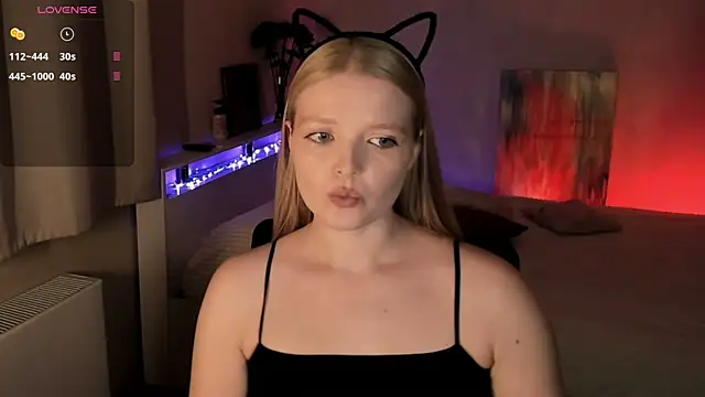 Snapshot of Ssweet_annie chatting on June 2, 2026, 7:05 pm Ssweet annie online show from June 2, 2026, 7:05 pm