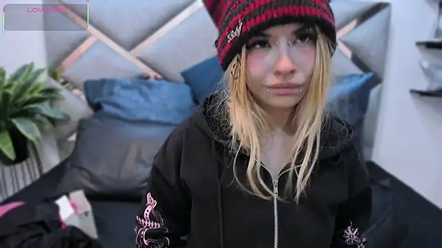 Snapshot of Keidy_rose chatting on October 29, 2025, 7:04 pm Keidy rose online show from October 29, 2025, 7:04 pm