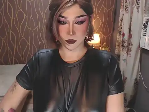 Snapshot of Transdomts4u chatting on February 24, 2026, 8:40 pm Transdomts4u online show from February 24, 2026, 8:40 pm