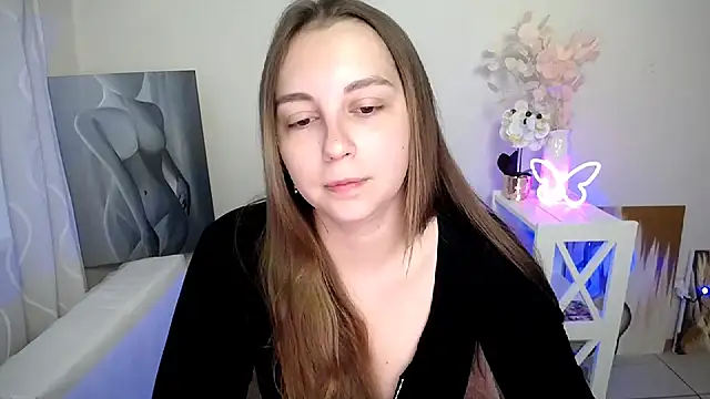 SweetPrincess  online show from May 27, 2026, 5:37 am