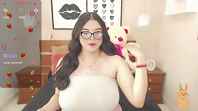 Snapshot of miss_linda_ chatting on January 9, 2025, 1:35 pm miss linda  online show from January 9, 2025, 1:35 pm
