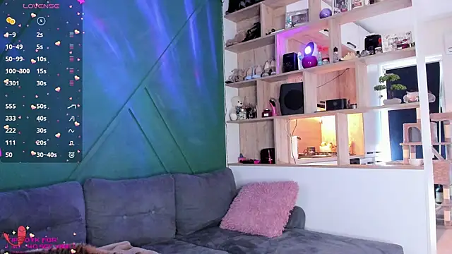  alleyesonme  online show from March 13, 2025, 12:02 pm