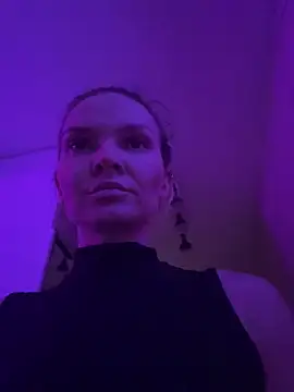  alleyesonme  online show from October 25, 2025, 3:29 pm