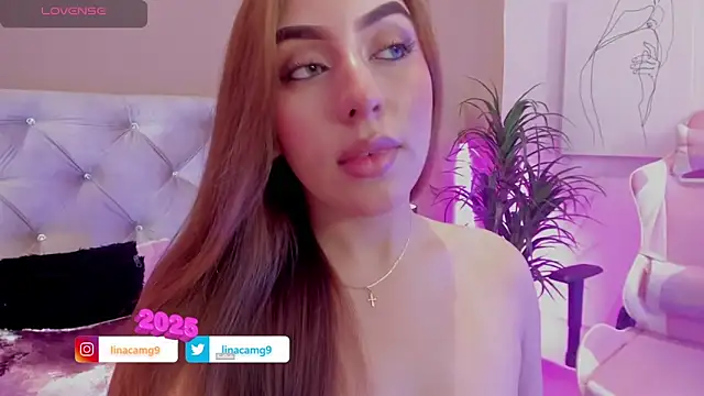 MaddyyLennon online show from January 17, 2025, 1:35 pm