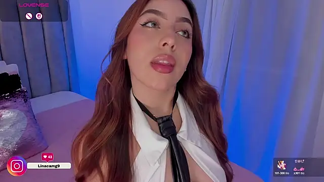 MaddyyLennon online show from November 30, 2025, 3:32 am