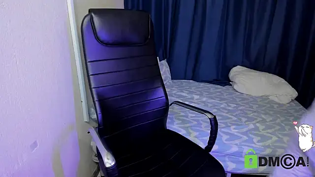 Snapshot of _Alicia_Fox_ chatting on February 9, 2025, 5:11 pm Alicia Fox online show from February 9, 2025, 5:11 pm