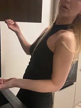 HotyPlays online show from February 18, 2025, 12:06 pm