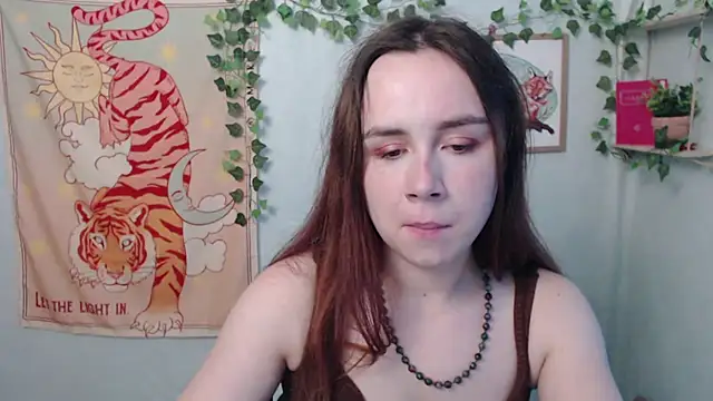 Snapshot of VeryVeryVeryShy_ chatting on July 11, 2026, 5:43 am VeryVeryVeryShy online show from July 11, 2026, 5:43 am