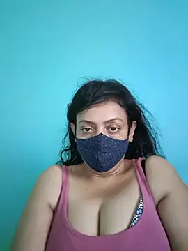 Snapshot of love_suman chatting on May 18, 2026, 6:52 am love suman online show from May 18, 2026, 6:52 am