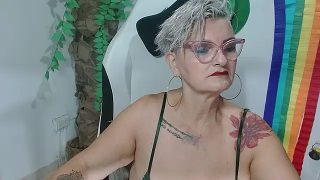 bety-cum2 online show from March 15, 2026, 1:50 pm