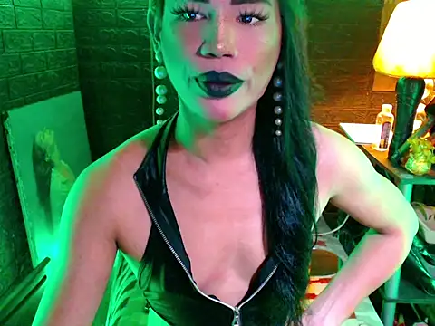 Snapshot of sweetsinner_xx chatting on June 4, 2026, 6:47 pm sweetsinner xx online show from June 4, 2026, 6:47 pm