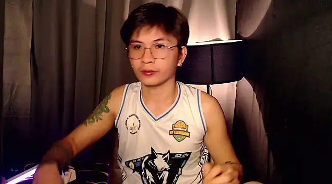 Sexy Handsome Drex online show from March 12, 2025, 9:23 am