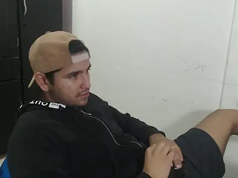 kylian 07 online show from November 14, 2025, 2:21 am