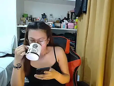 crizzybel online show from February 22, 2026, 5:22 pm