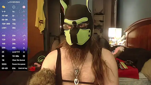 kinkywolf429 online show from May 4, 2026, 3:52 pm