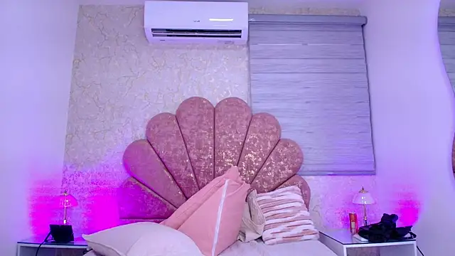 Snapshot of leon_gaby chatting on November 19, 2025, 7:14 pm leon gaby online show from November 19, 2025, 7:14 pm